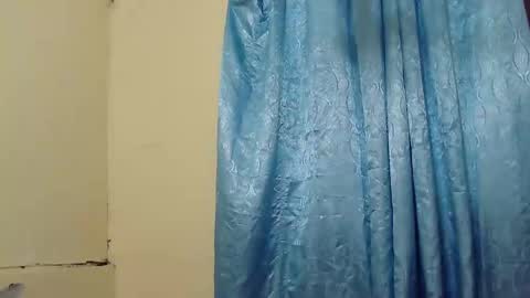 pinayloving_bella online show from 10-10-25, 12:53