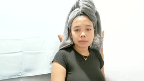 Snapshot of pinaysweetgirl_19 chatting on 06-24-26, 05:50 pinaysweetgirl_19 online show from 06-24-26, 05:50