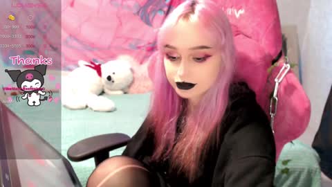 Snapshot of pineapple_dope chatting on 12-02-24, 06:10 Nancy online show from 12-02-24, 06:10