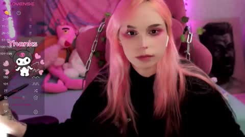 Snapshot of pineapple_dope chatting on 02-28-25, 10:39 Nancy online show from 02-28-25, 10:39