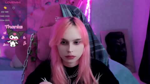 Snapshot of pineapple_dope chatting on 03-12-25, 10:39 Nancy online show from 03-12-25, 10:39