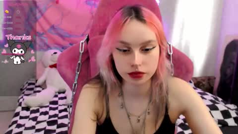 Snapshot of pineapple_dope chatting on 10-10-25, 09:30 Nancy online show from 10-10-25, 09:30