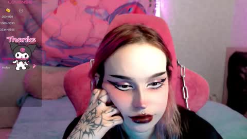 Snapshot of pineapple_dope chatting on 11-24-25, 08:08 Nancy online show from 11-24-25, 08:08