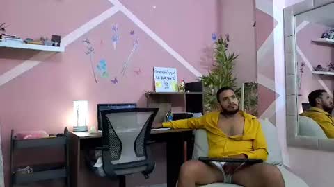 pineappleflipped online show from 07-20-26, 02:04