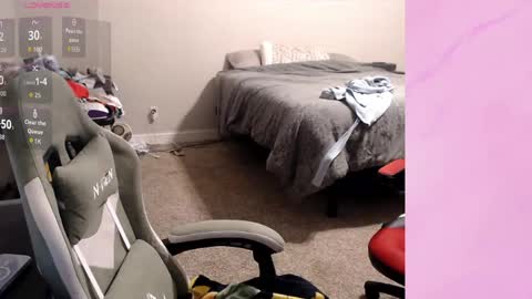 Pineapple Princess online show from 05-25-26, 12:38