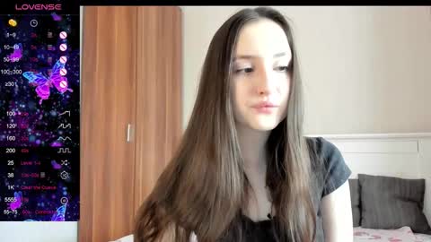 Snapshot of pingviluly chatting on 11-15-25, 07:05 pingviluly online show from 11-15-25, 07:05