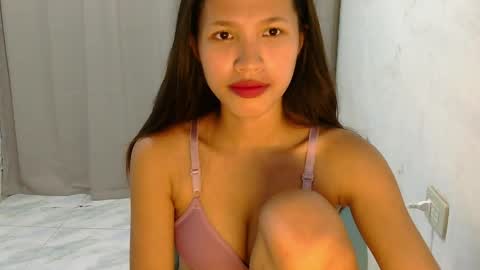 pink_bubbles011 online show from 05-31-26, 06:31