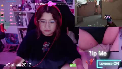 Snapshot of pink_girl0n chatting on 09-17-25, 06:53 Kitty online show from 09-17-25, 06:53