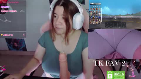 Snapshot of pink_girl0n chatting on 02-08-26, 01:20 Kitty online show from 02-08-26, 01:20