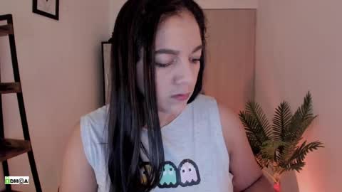 Snapshot of pink_kitten_ chatting on 04-21-26, 10:32 Eli online show from 04-21-26, 10:32