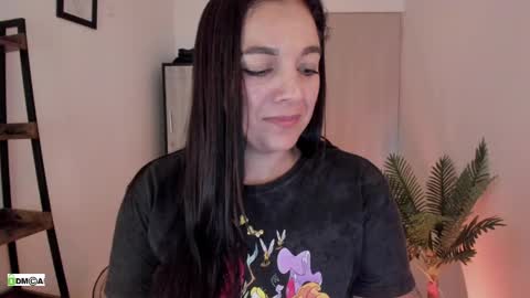 Snapshot of pink_kitten_ chatting on 04-22-26, 04:08 Eli online show from 04-22-26, 04:08