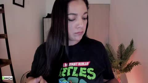 Snapshot of pink_kitten_ chatting on 05-09-26, 03:17 Eli online show from 05-09-26, 03:17