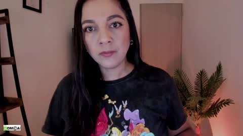 Snapshot of pink_kitten_ chatting on 05-15-26, 10:22 Eli online show from 05-15-26, 10:22