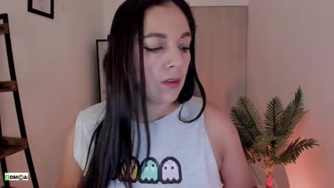 Snapshot of pink_kitten_ chatting on 05-16-26, 12:26 Eli online show from 05-16-26, 12:26