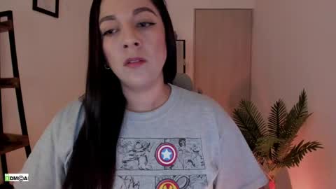 Snapshot of pink_kitten_ chatting on 05-20-26, 10:21 Eli online show from 05-20-26, 10:21