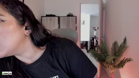 Snapshot of pink_kitten_ chatting on 05-24-26, 07:19 Eli online show from 05-24-26, 07:19