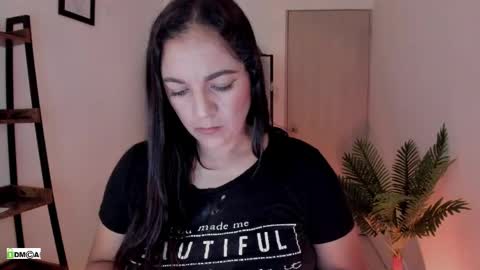 Snapshot of pink_kitten_ chatting on 05-27-26, 12:46 Eli online show from 05-27-26, 12:46