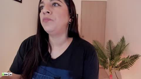 Snapshot of pink_kitten_ chatting on 06-23-26, 12:25 Eli online show from 06-23-26, 12:25
