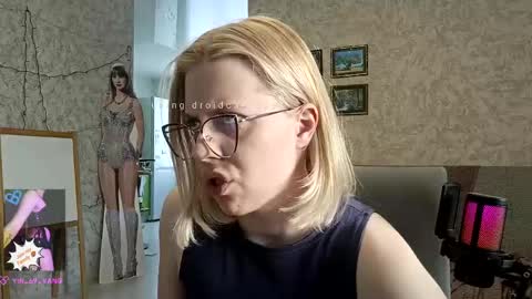 Pinky online show from 04-30-26, 11:05