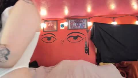 Snapshot of pinkandheated chatting on 03-10-25, 09:21 Virginity smiles online show from 03-10-25, 09:21