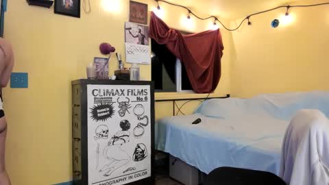 Snapshot of pinkandheated chatting on 09-16-25, 08:15 Virginity smiles online show from 09-16-25, 08:15