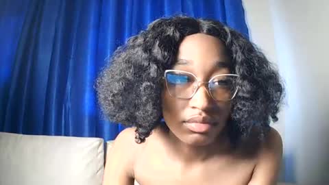 Snapshot of pinkaura_ chatting on 06-14-26, 10:39 PinkyAura online show from 06-14-26, 10:39