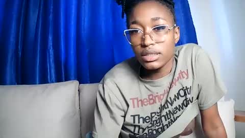 Snapshot of pinkaura_ chatting on 06-29-26, 10:10 PinkyAura online show from 06-29-26, 10:10