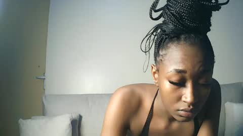 Snapshot of pinkaura_ chatting on 06-30-26, 10:16 PinkyAura online show from 06-30-26, 10:16