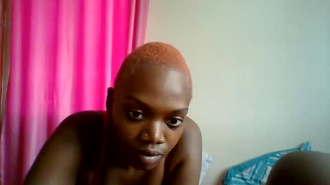 Snapshot of pinkdomina01 chatting on 06-12-26, 08:02 pinkdomina01 online show from 06-12-26, 08:02