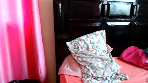 Snapshot of pinkdomina01 chatting on 06-19-26, 08:29 pinkdomina01 online show from 06-19-26, 08:29