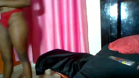 Snapshot of pinkdomina01 chatting on 07-13-26, 06:33 pinkdomina01 online show from 07-13-26, 06:33