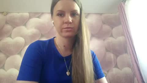 Snapshot of pinkiesadlier chatting on 05-19-26, 06:20 Lola online show from 05-19-26, 06:20
