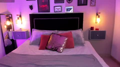 Snapshot of pinkk_demon chatting on 05-15-26, 01:18 PINKK online show from 05-15-26, 01:18