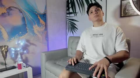 Snapshot of pinksmile_1 chatting on 11-06-25, 12:11 pinksmile_1 online show from 11-06-25, 12:11