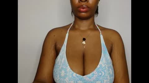 pinkxsugar online show from 12-19-25, 08:10