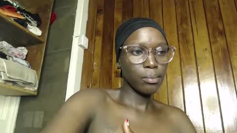 Snapshot of pinky_lips1 chatting on 04-25-26, 07:22 pinky_lips1 online show from 04-25-26, 07:22