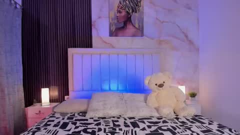 Peachy online show from 10-05-25, 03:27