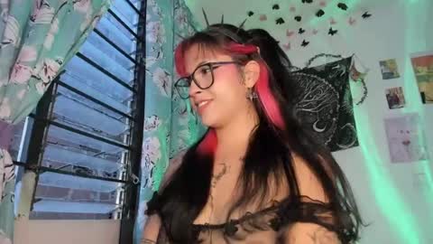 Snapshot of pinky_promiseex chatting on 07-02-26, 11:22 pinky_promiseex online show from 07-02-26, 11:22