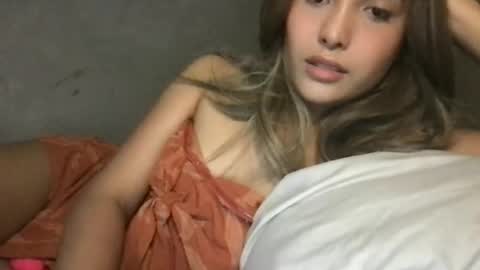 Snapshot of pinky_skylar chatting on 07-06-26, 03:25 taylor-dont forget to follow and give thumps up online show from 07-06-26, 03:25
