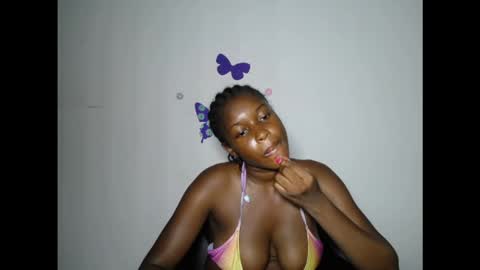 pinkykiki_247 online show from 12-19-25, 06:26