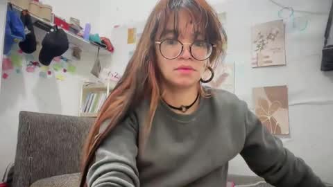 Rose online show from 12-21-25, 05:42