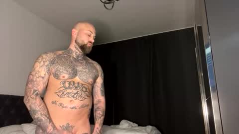 pino151177 online show from 01-07-26, 06:21