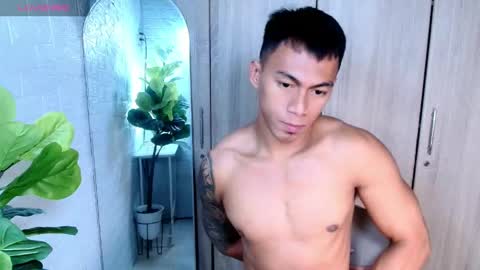 Snapshot of pinoymilker chatting on 04-26-26, 03:53 ethan online show from 04-26-26, 03:53