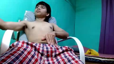 Snapshot of pinoymonstercock_xx chatting on 10-25-25, 05:04 WIN WIN JAY AR online show from 10-25-25, 05:04