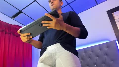 pipe_320 online show from 02-24-25, 12:52