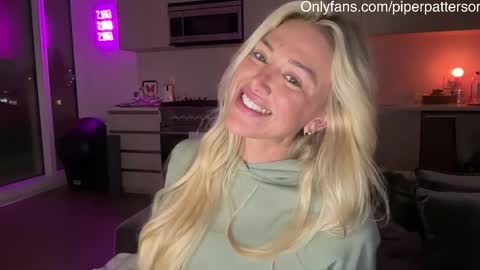 Snapshot of piper_patterson chatting on 06-06-26, 05:56 PipinPiper online show from 06-06-26, 05:56