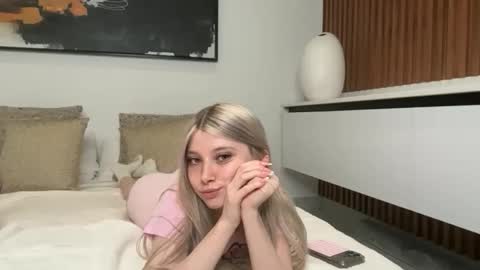 piperxraee online show from 04-14-26, 01:33