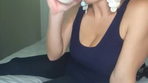 Snapshot of pippa33109 chatting on 02-25-25, 03:27 MILF Pippa online show from 02-25-25, 03:27