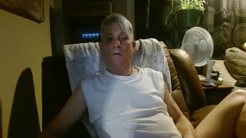 Snapshot of pirate334 chatting on 02-04-25, 02:07 pirate334 online show from 02-04-25, 02:07