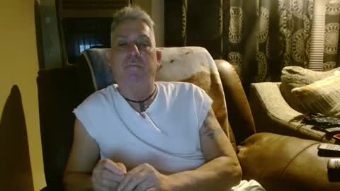 Snapshot of pirate334 chatting on 12-23-25, 02:31 pirate334 online show from 12-23-25, 02:31